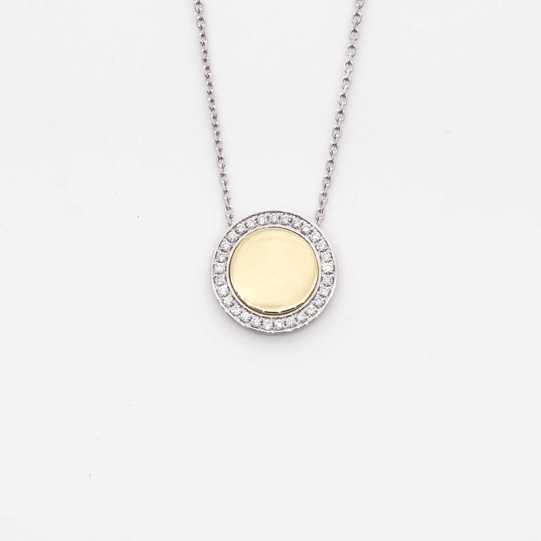 Round Diamond Pendant w Chain