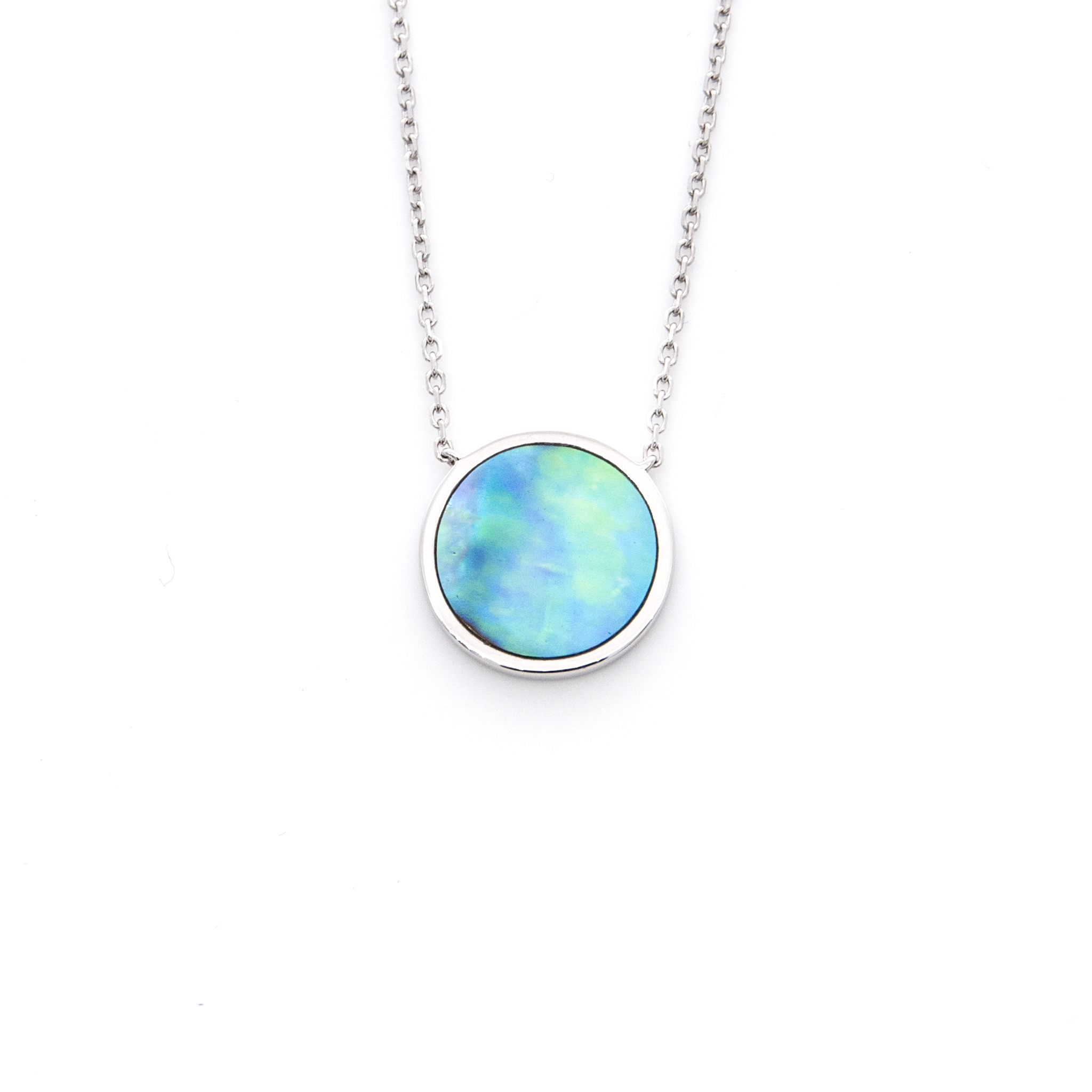 Round Pearlescent Pendant w Chain