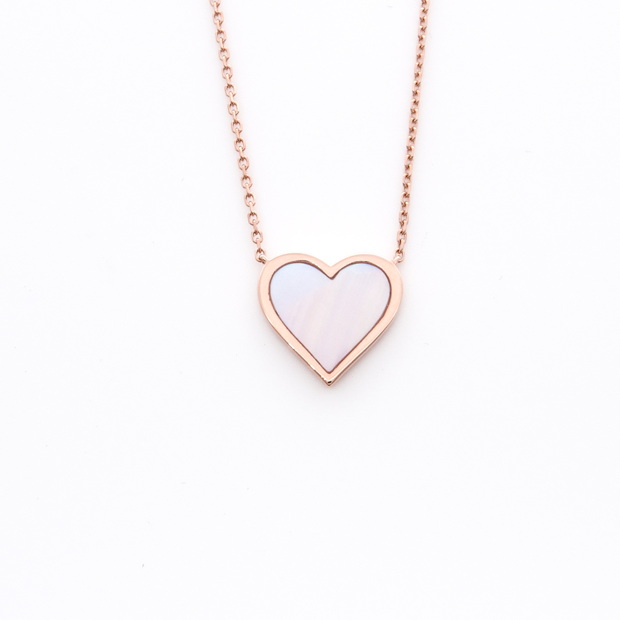 Heart Pearlescent Pendant w Chain